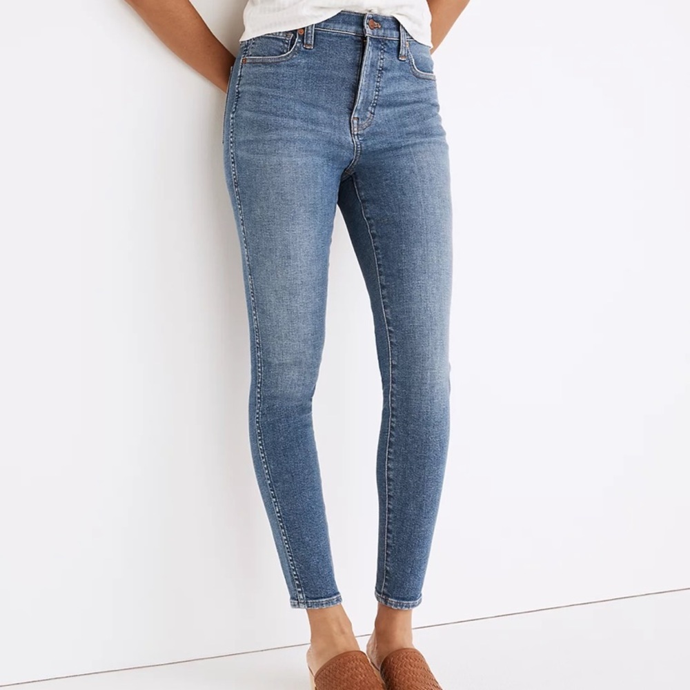 🥳HOST PICK🥳 Madewell Roadtripper Crop Size P26 Light Wash Denim